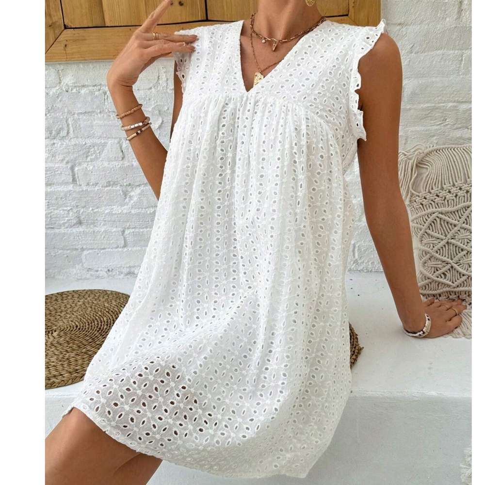 Boho white e v neck eyelet smock Ruffle dress - Picture 4 of 5